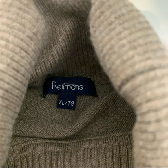 Turtleneck with Button Detailing on cuffs - Picture 4 of 6